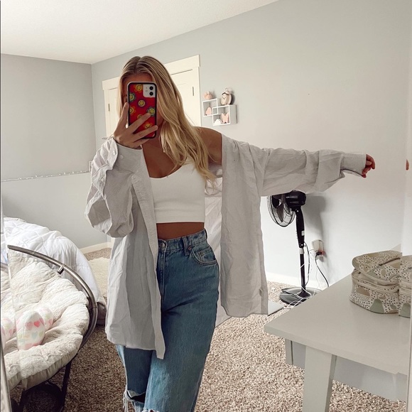 Lightweight Button Down Top - Picture 2 of 7